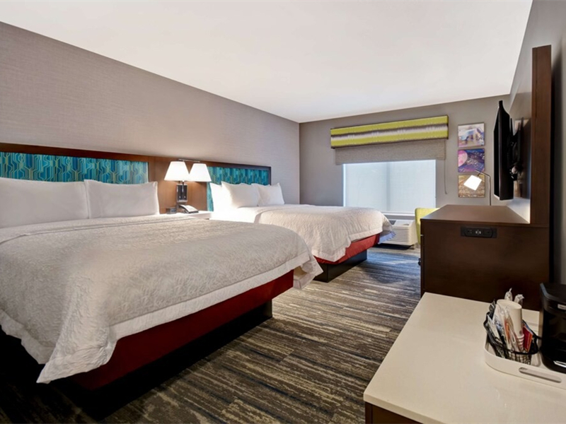 Hampton Inn & Suites Five Star Hospitality Hotel Muebles