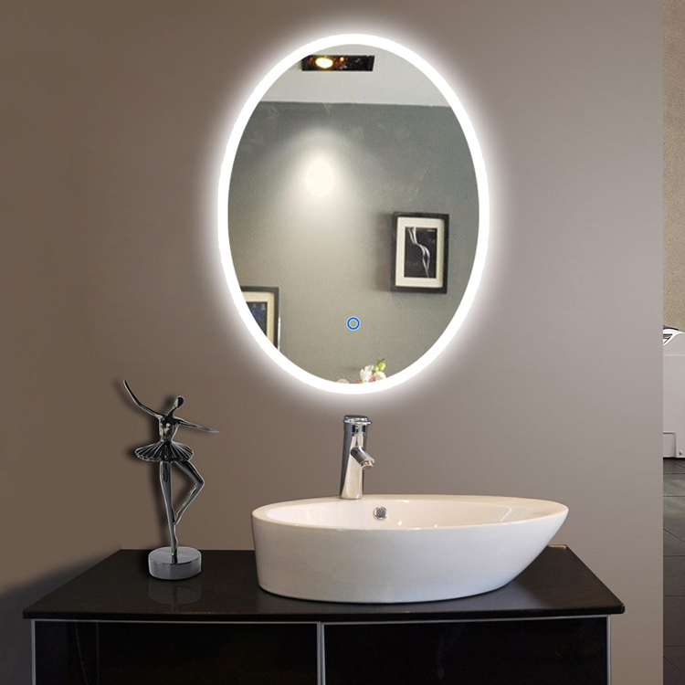 Espejo LED de ducha ovalado en el baño